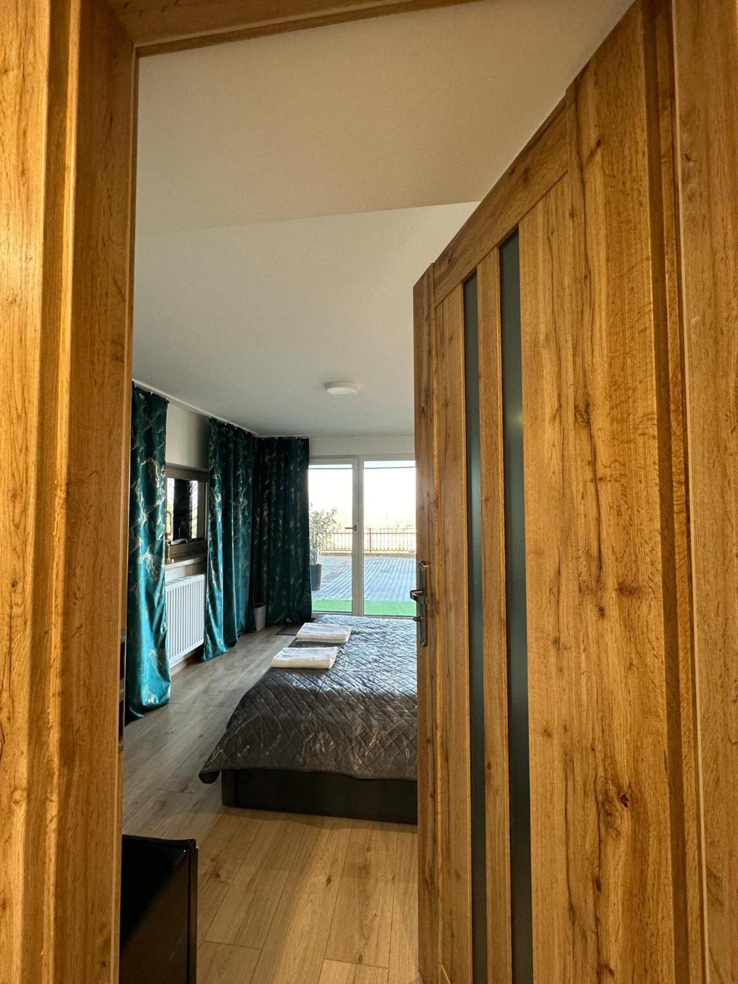 Apartament Bena Ze Zjawiskowym Tarasem Widokowym Κέλμνο Εξωτερικό φωτογραφία