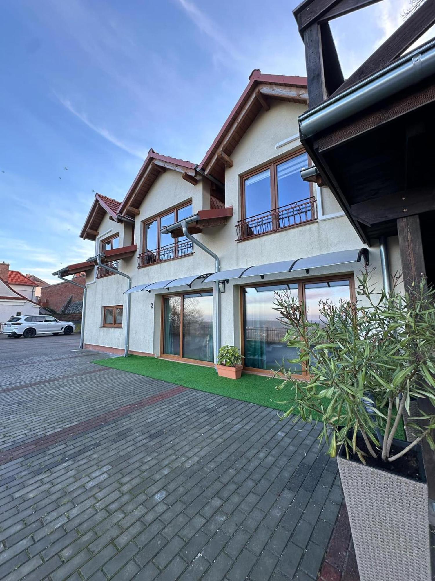 Apartament Bena Ze Zjawiskowym Tarasem Widokowym Κέλμνο Εξωτερικό φωτογραφία